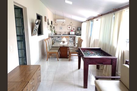 Casa à venda com 80m², 3 quartos e sem vagaSala