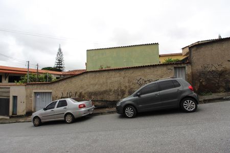 Casa para alugar com 130m², 3 quartos e 2 vagasFachada