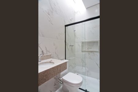 Casa à venda com 144m², 3 quartos e 2 vagasBanheiro da Suíte 1