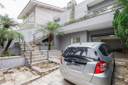 Casa à venda com 280m², 4 quartos e 3 vagas Casa à venda com 280m², 4 quartos e 3 vagasGaragem