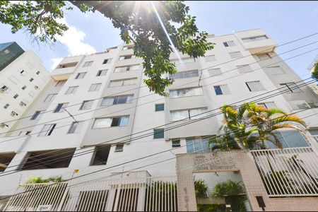 Apartamento à venda com 90m², 3 quartos e 2 vagasFachada