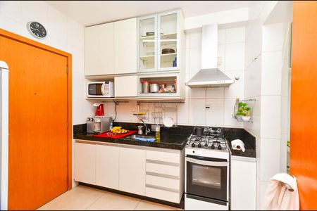 Apartamento à venda com 90m², 3 quartos e 2 vagasCozinha