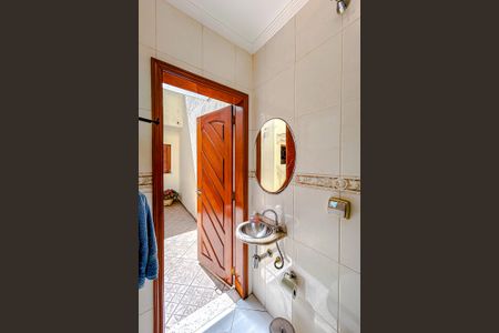 Casa à venda com 147m², 3 quartos e 4 vagasBanheiro de serviço