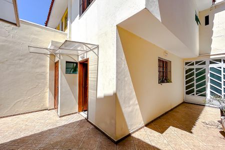 Casa à venda com 147m², 3 quartos e 4 vagasÁrea externa