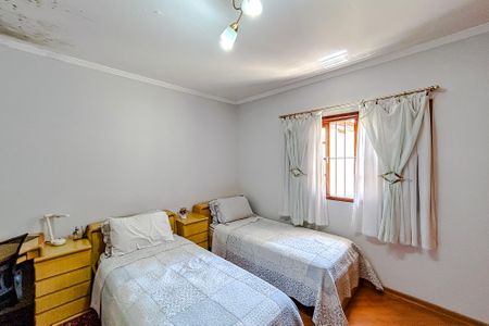 Casa à venda com 147m², 3 quartos e 4 vagasQuarto 2