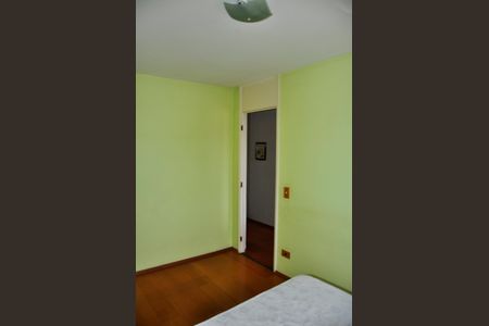 Apartamento para alugar com 93m², 2 quartos e 1 vaga Apartamento para alugar com 93m², 2 quartos e 1 vagaDetalhe - Quarto 01
