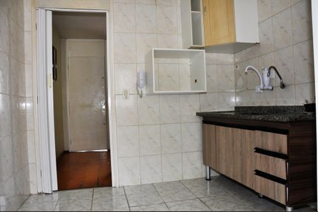 Apartamento para alugar com 93m², 2 quartos e 1 vaga Apartamento para alugar com 93m², 2 quartos e 1 vagaDetalhe - Cozinha