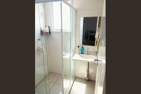 Banheiro de apartamento à venda com 2 quartos, 40m² em Jardim Boa Vista (Zona Oeste), Osasco