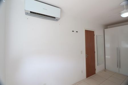 Quarto 2 de casa de condomínio à venda com 2 quartos, 55m² em Olaria, Canoas