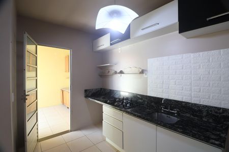 Casa de condomínio para alugar com 55m², 2 quartos e 2 vagasCozinha