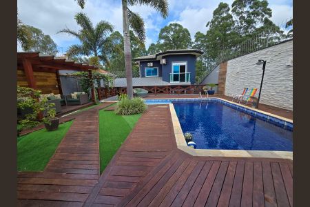 Casa para alugar com 300m², 2 quartos e 3 vagas Casa para alugar com 300m², 2 quartos e 3 vagasPiscina