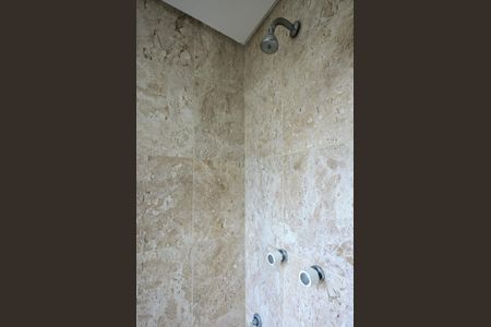 Apartamento à venda com 100m², 3 quartos e 2 vagasChuveiro do banheiro da Suíte 3