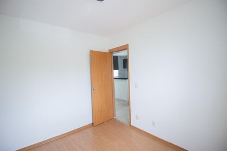 Quarto 1 de apartamento à venda com 2 quartos, 45m² em Chacaras Reunidas Santa Terezinha, Contagem