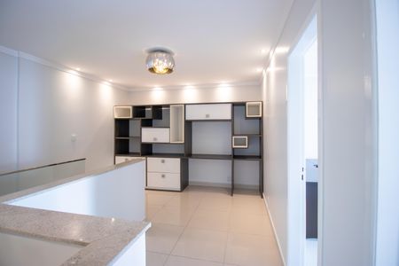 Casa para alugar com 182m², 3 quartos e 2 vagas Casa para alugar com 182m², 3 quartos e 2 vagasCorredor