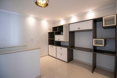 Casa para alugar com 182m², 3 quartos e 2 vagas Casa para alugar com 182m², 3 quartos e 2 vagasCorredor