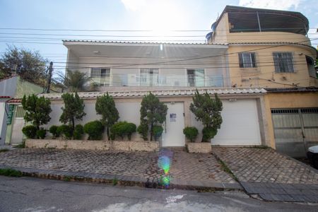 Casa para alugar com 182m², 3 quartos e 2 vagas Casa para alugar com 182m², 3 quartos e 2 vagasFachada