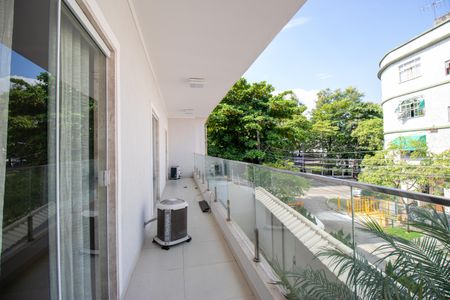 Casa para alugar com 182m², 3 quartos e 2 vagas Casa para alugar com 182m², 3 quartos e 2 vagasVaranda