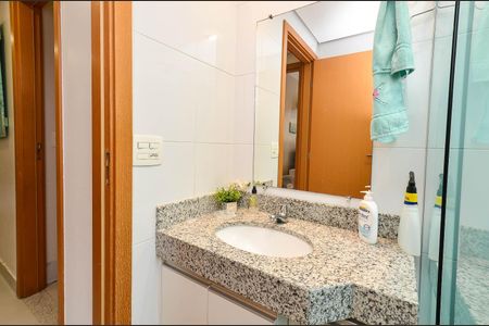 Apartamento à venda com 126m², 3 quartos e 2 vagas Apartamento à venda com 126m², 3 quartos e 2 vagasBanheiro Social