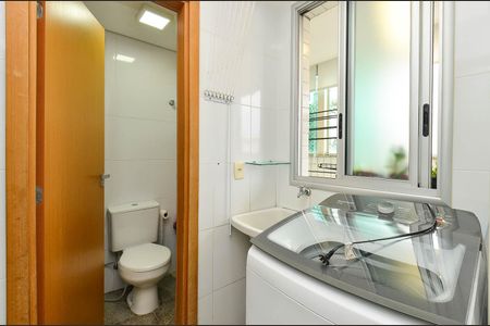 Apartamento à venda com 126m², 3 quartos e 2 vagas Apartamento à venda com 126m², 3 quartos e 2 vagasÁrea de Serviço