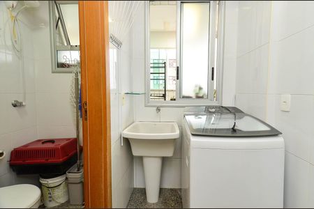 Apartamento à venda com 126m², 3 quartos e 2 vagas Apartamento à venda com 126m², 3 quartos e 2 vagasÁrea de Serviço