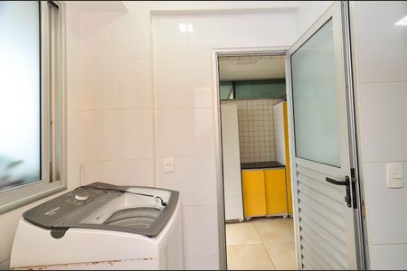 Apartamento à venda com 126m², 3 quartos e 2 vagas Apartamento à venda com 126m², 3 quartos e 2 vagasÁrea de Serviço