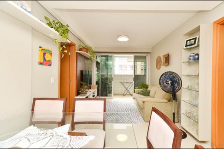 Apartamento à venda com 126m², 3 quartos e 2 vagas Apartamento à venda com 126m², 3 quartos e 2 vagasSala Ambientes