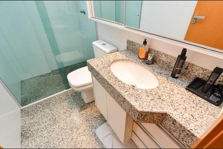 Apartamento à venda com 126m², 3 quartos e 2 vagas Apartamento à venda com 126m², 3 quartos e 2 vagasBanheiro Suíte