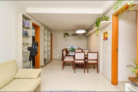 Apartamento à venda com 126m², 3 quartos e 2 vagas Apartamento à venda com 126m², 3 quartos e 2 vagasSala Ambientes