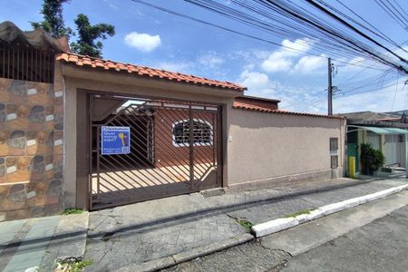 Casa para alugar com 250m², 3 quartos e 2 vagasFachada