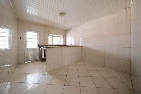 Casa para alugar com 250m², 3 quartos e 2 vagasCozinha
