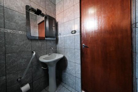 Casa para alugar com 250m², 3 quartos e 2 vagasBanheiro