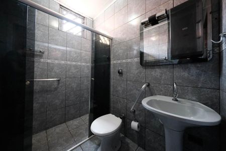 Casa para alugar com 250m², 3 quartos e 2 vagasBanheiro