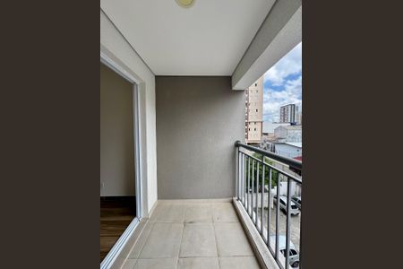 Apartamento à venda com 57m², 2 quartos e 1 vaga Apartamento à venda com 57m², 2 quartos e 1 vagaVaranda