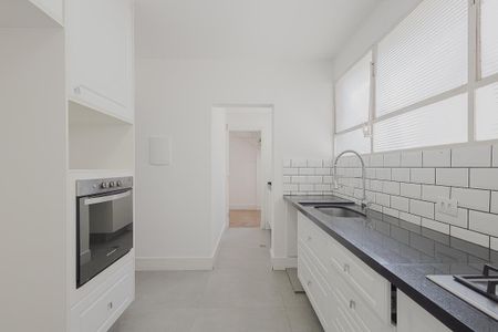 Apartamento para alugar com 120m², 2 quartos e 1 vaga Apartamento para alugar com 120m², 2 quartos e 1 vagaCozinha