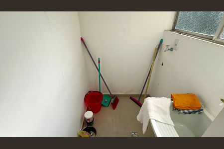 Apartamento à venda com 100m², 2 quartos e 1 vagaÁrea de Serviço