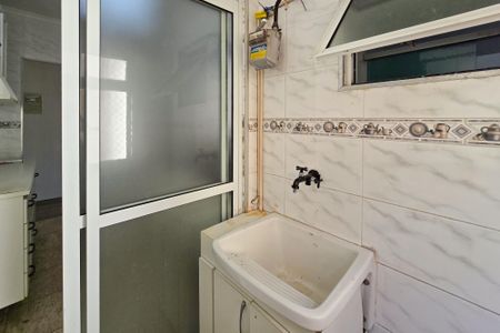 Apartamento para alugar com 65m², 3 quartos e 1 vagaÁrea de Serviço