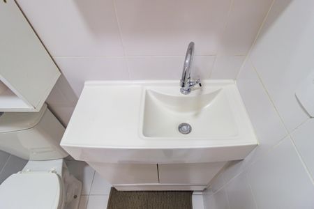 Apartamento para alugar com 38m², 2 quartos e sem vaga Apartamento para alugar com 38m², 2 quartos e sem vagaDetalhe - Banheiro