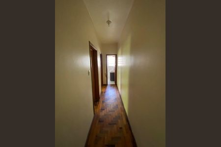 Corredor de apartamento para alugar com 2 quartos, 70m² em Menino Deus, Porto Alegre