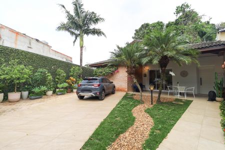 Casa de condomínio para alugar com 350m², 3 quartos e 2 vagas