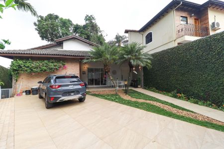 Casa de condomínio para alugar com 350m², 3 quartos e 2 vagas