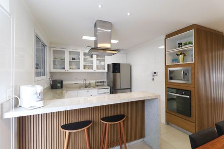 Casa de condomínio para alugar com 350m², 3 quartos e 2 vagas