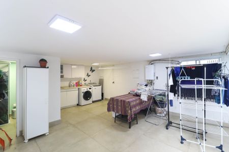 Casa de condomínio para alugar com 350m², 3 quartos e 2 vagas