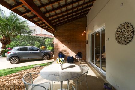 Casa de condomínio para alugar com 350m², 3 quartos e 2 vagas