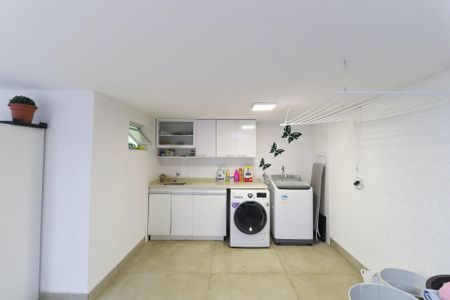 Casa de condomínio para alugar com 350m², 3 quartos e 2 vagas