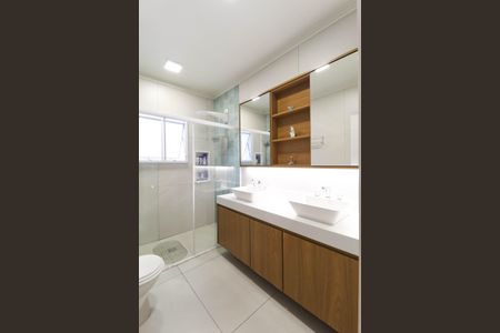 Casa de condomínio para alugar com 350m², 3 quartos e 2 vagas