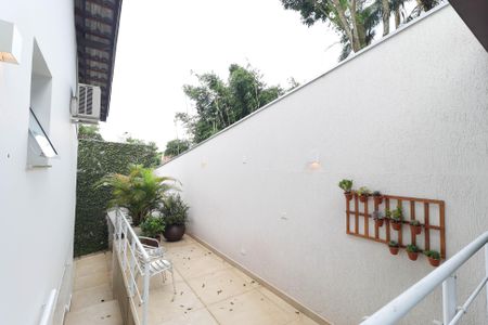 Casa de condomínio para alugar com 350m², 3 quartos e 2 vagas