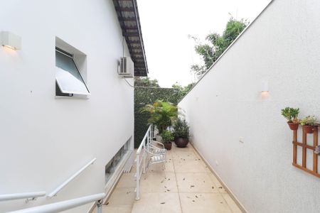 Casa de condomínio para alugar com 350m², 3 quartos e 2 vagas