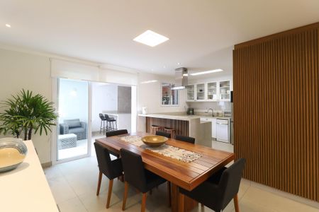 Casa de condomínio para alugar com 350m², 3 quartos e 2 vagas