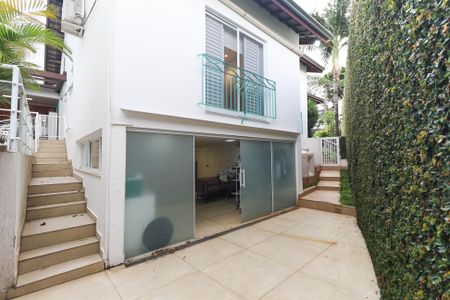 Casa de condomínio para alugar com 350m², 3 quartos e 2 vagas