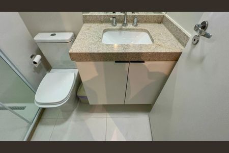 Studio para alugar com 28m², 1 quarto e sem vaga Studio para alugar com 28m², 1 quarto e sem vagaBanheiro Social